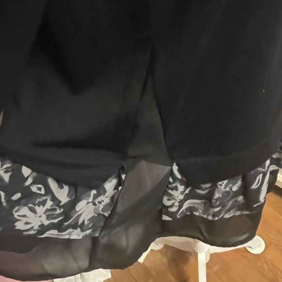 Top - Picture 5 of 8